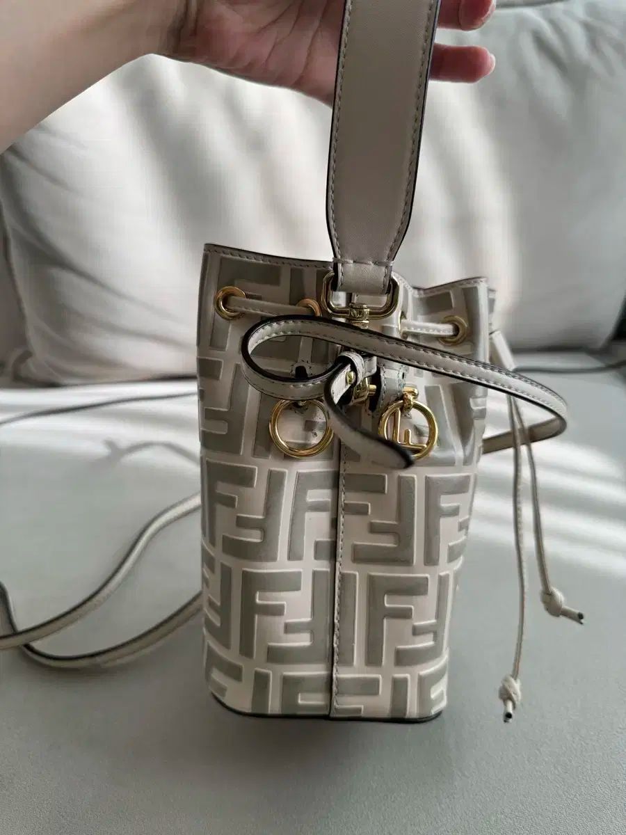 バケットバッグ