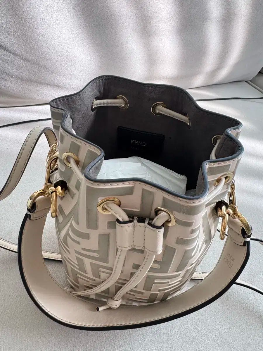 バケットバッグ