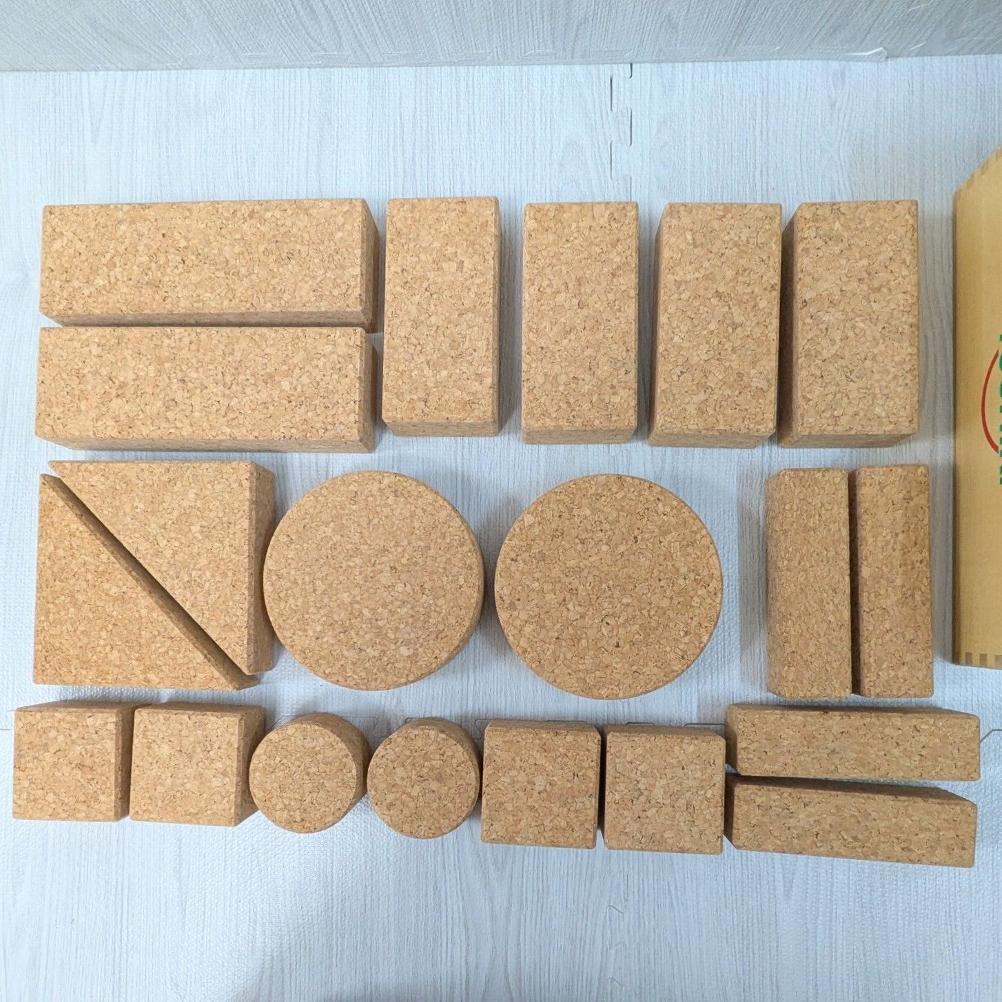 良品 自由学園生活工芸研究所 コルクつみき ラージ 積み木 20ピース 赤