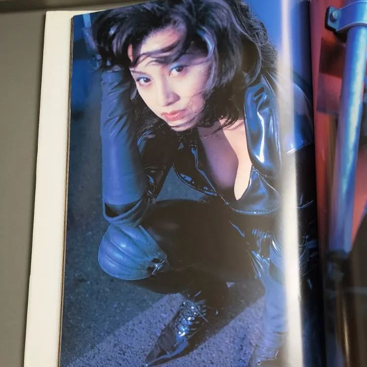 初版】キャッツ・アイ写真集 内田有紀 藤原紀香 稲森いずみ - メルカリ