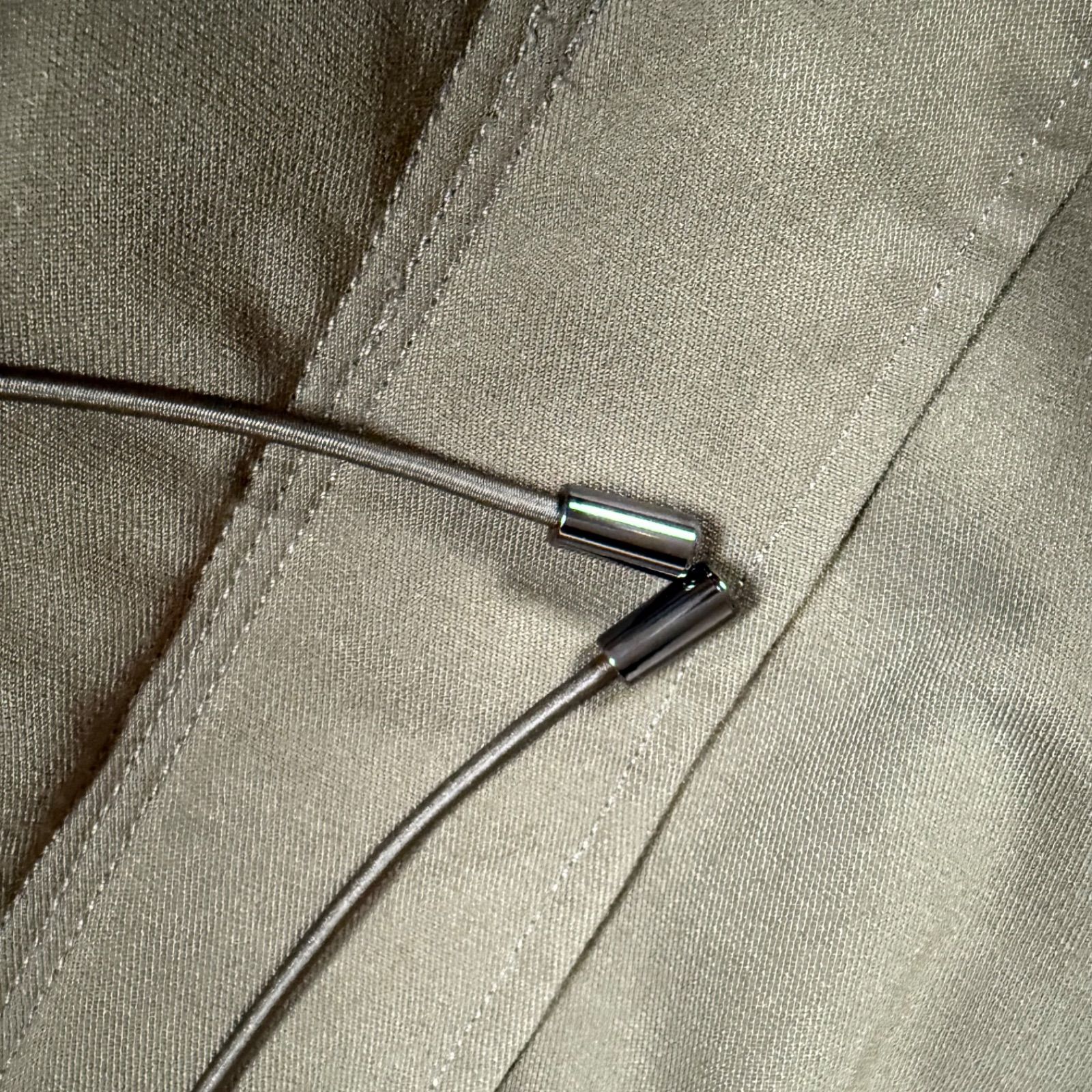 カーキ キルティング