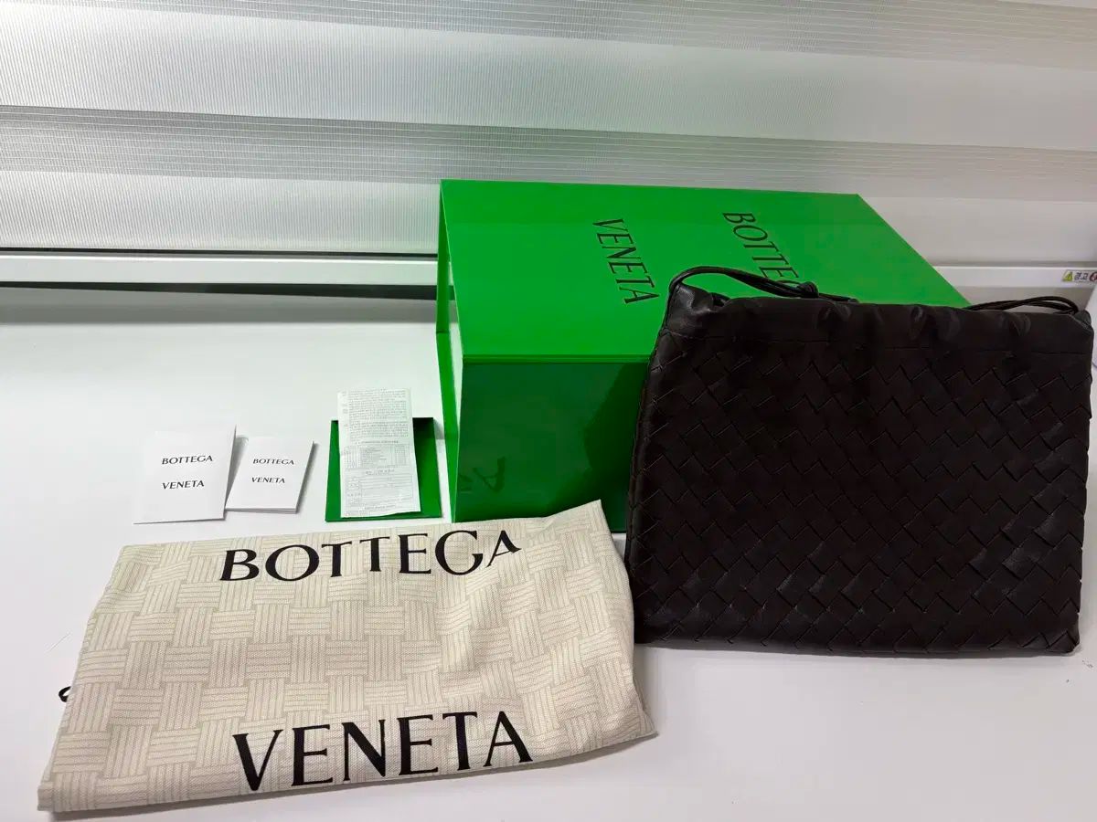 ボッテガ ヴェネタ ダストバッグ フォンダント ミディアム