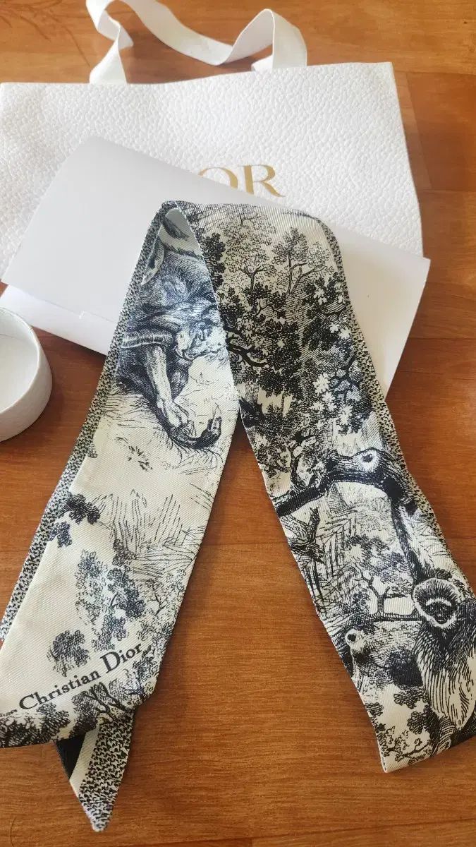 ディオール スカーフ お買い物バッグ ケース カード フルセット