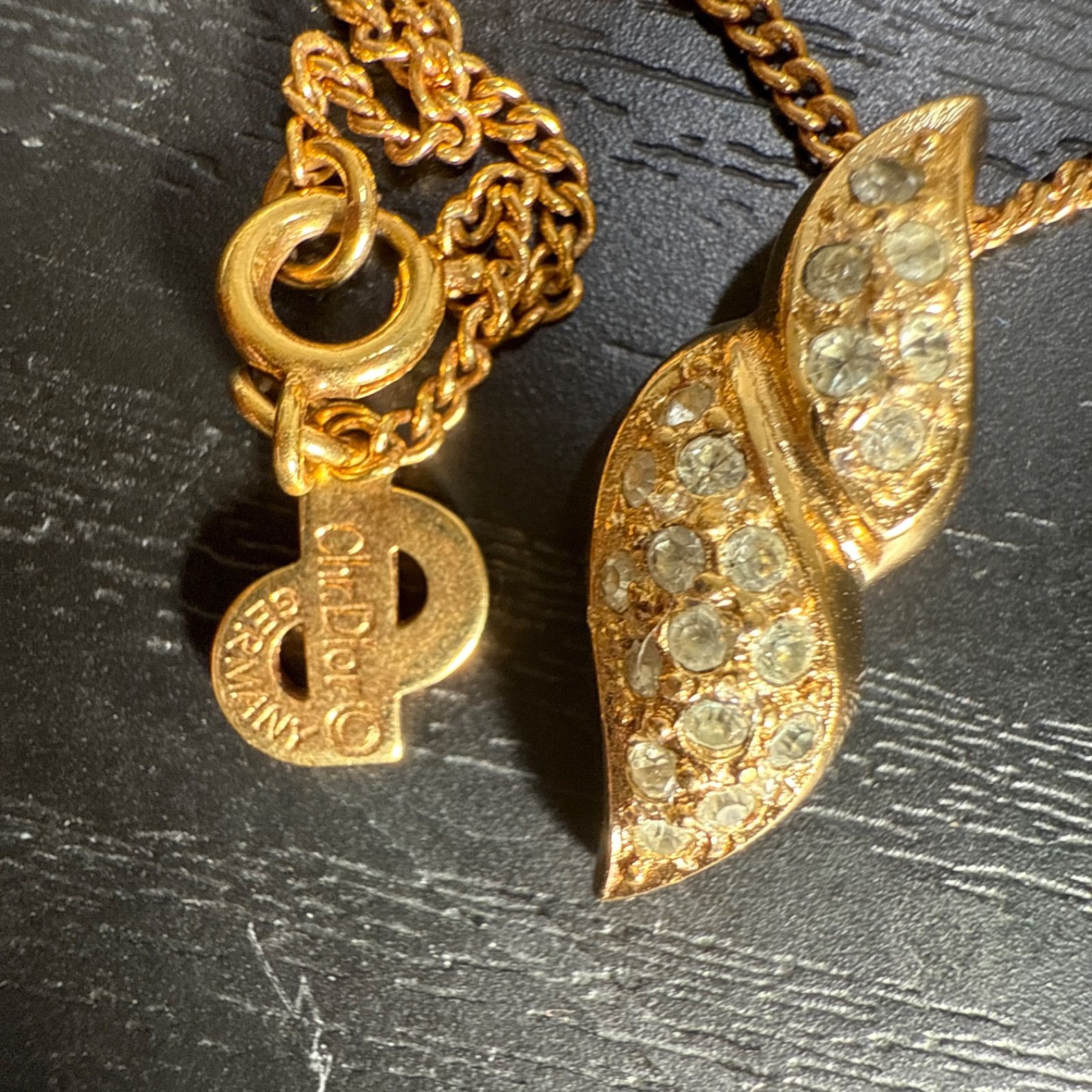 Christian Dior クリスチャンディオール ラインストーン付きツイスト