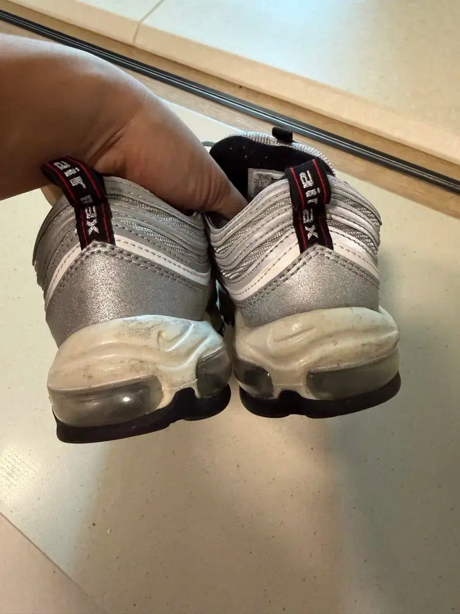 ナイキ エアマックス 97 シルバー スニーカー 270 サイズ