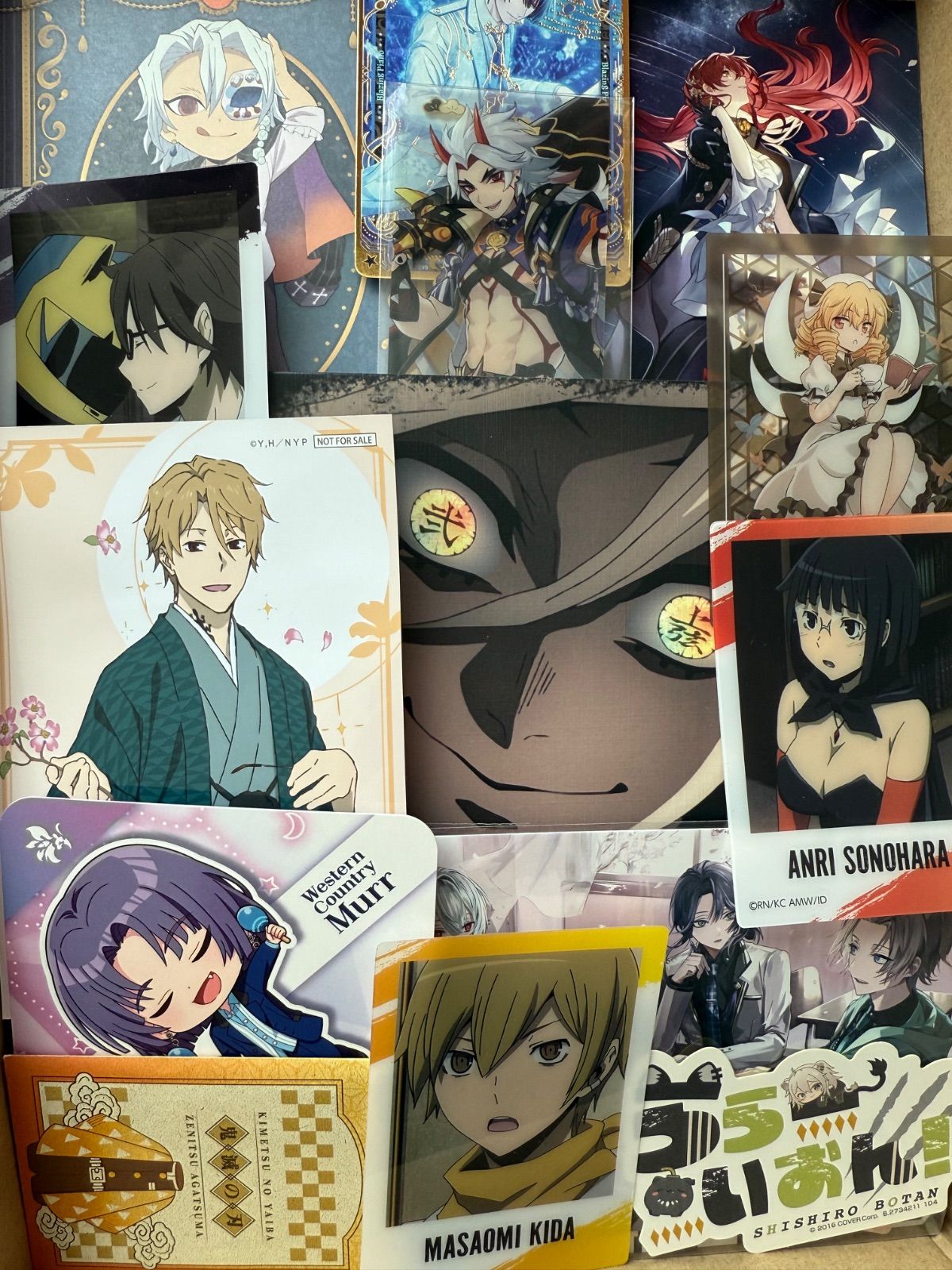 紙類　アニメ　ゲーム　まとめ売り　大量　コースター　ポストカード　カード 紙類 アニメ ゲーム まとめ売り 大量 コースター ポストカード