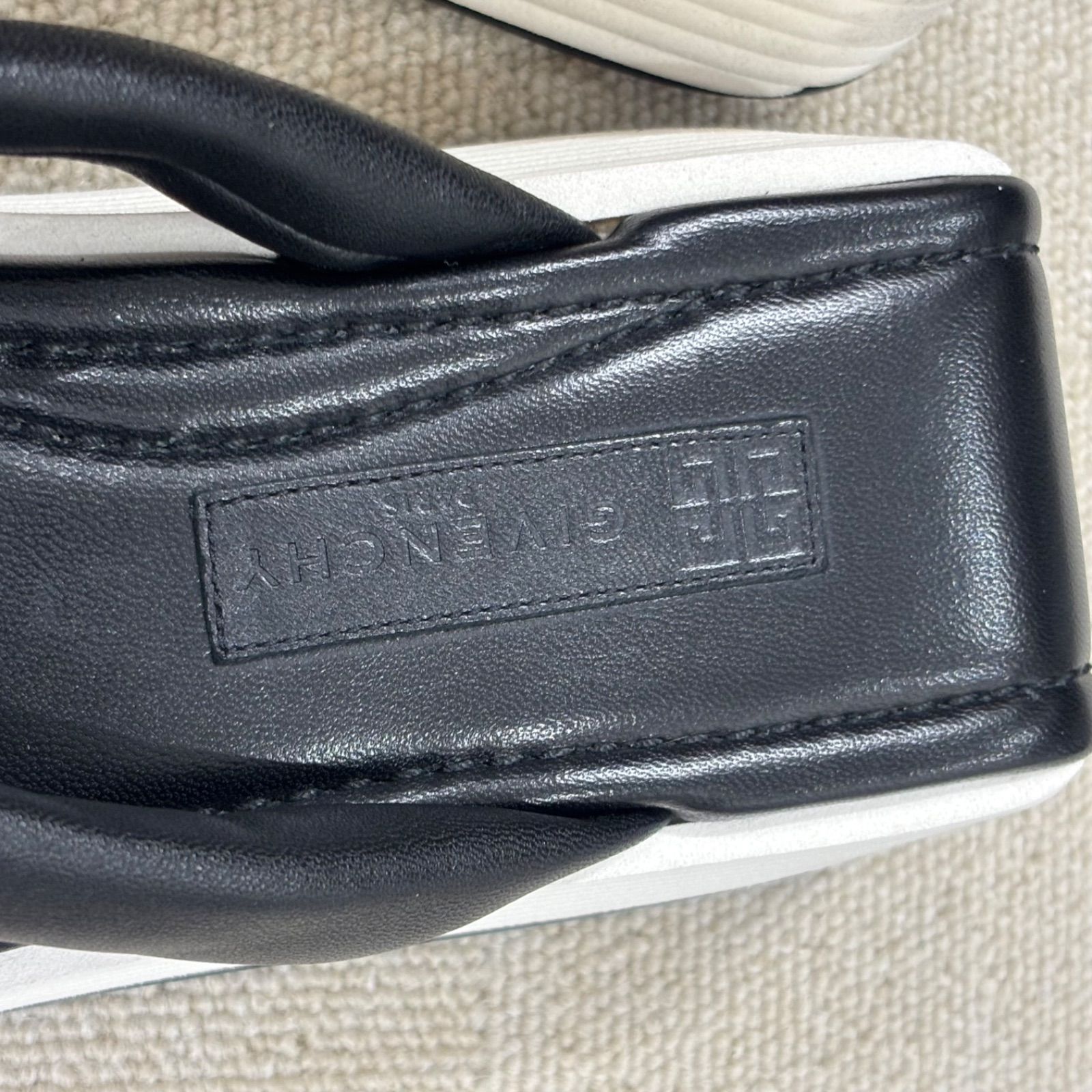 ジバンシー ブラック and ホワイト KYOTO プラットフォーム ソング サンダル ビーチサンダル サイズ37 男女兼用