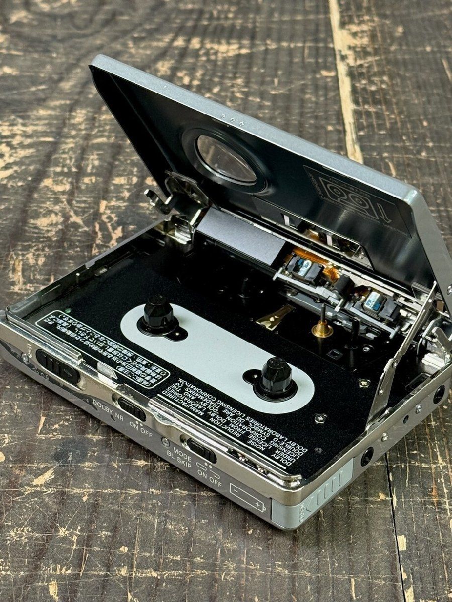 OLYMPUS Pearlcorder L400 ポータブルカセットプレーヤー Olympus Pearlcorder L400 Ultra Compact - with leather pouch & Mic