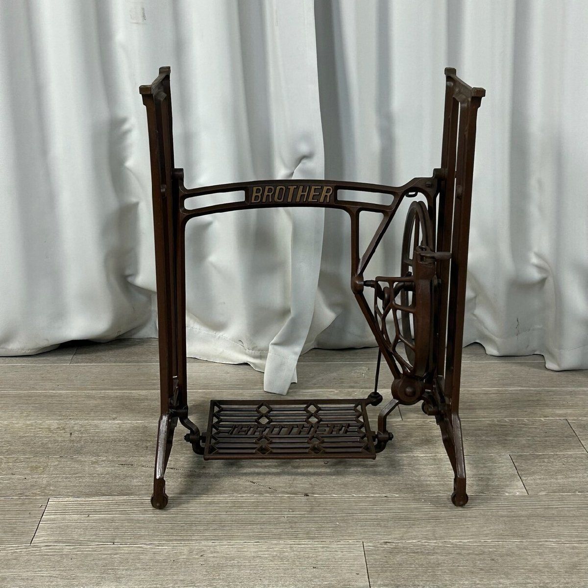 2964 Brother ブラザー ミシン 鉄脚 ミシン台 ヴィンテージ アンティーク レトロ 神奈川県秦野市 A 2