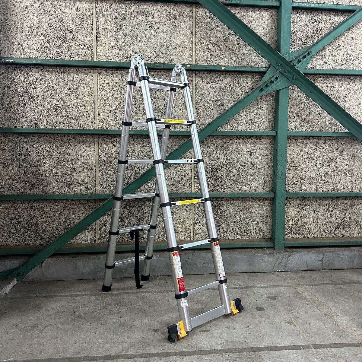 2968 アルミ製 伸縮はしご 12段 EN 131 スライド式 全長約3 8 m 最大荷重150 kg 脚立 兼用 ハシゴ マルチラダー 梯子 足場 神奈川県秦野市 A 2
