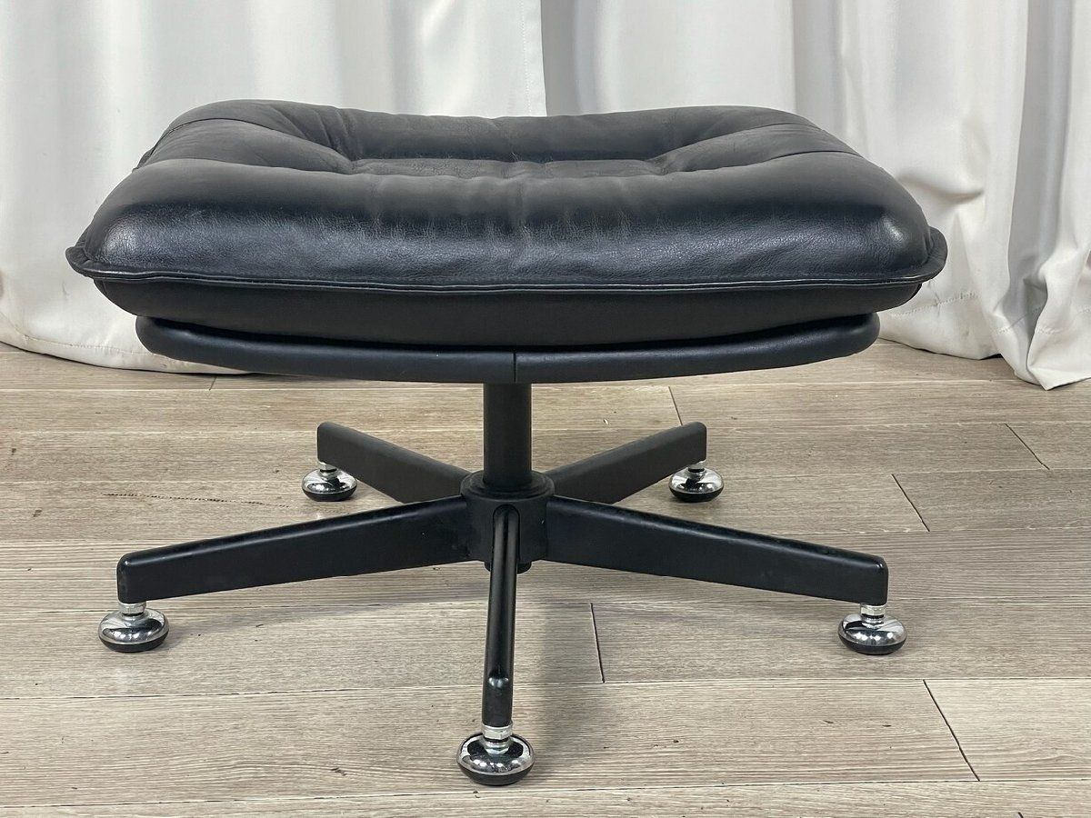 2979 カリモク 本革 オットマン スツール karimoku 神奈川県秦野市 A1