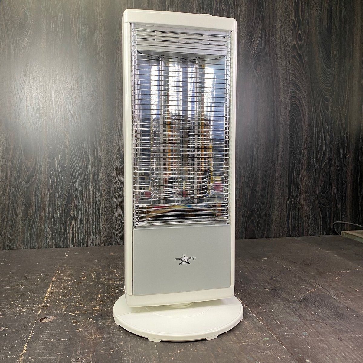 Aladdin遠赤外線グラファイトヒーター AEH-G107N 2023年製 FXC07