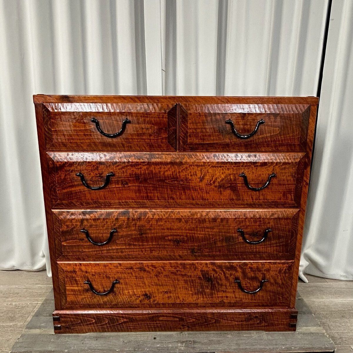 GT95 矢澤金太郎 桧 無垢材 4段 チェスト 整理 箪笥 槍鉋 漆 神奈川県秦野市 A3