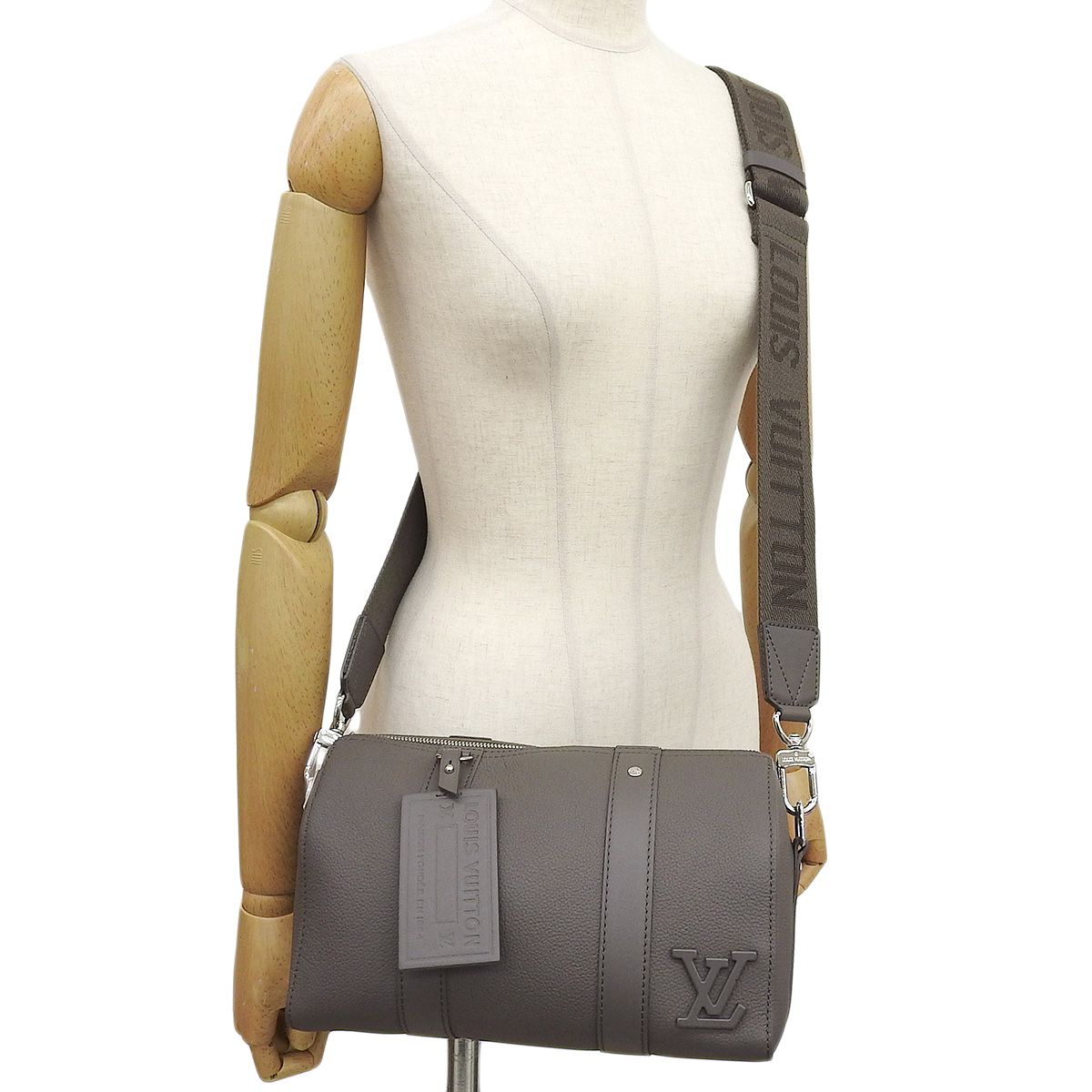 キーポル ショルダーバッグ