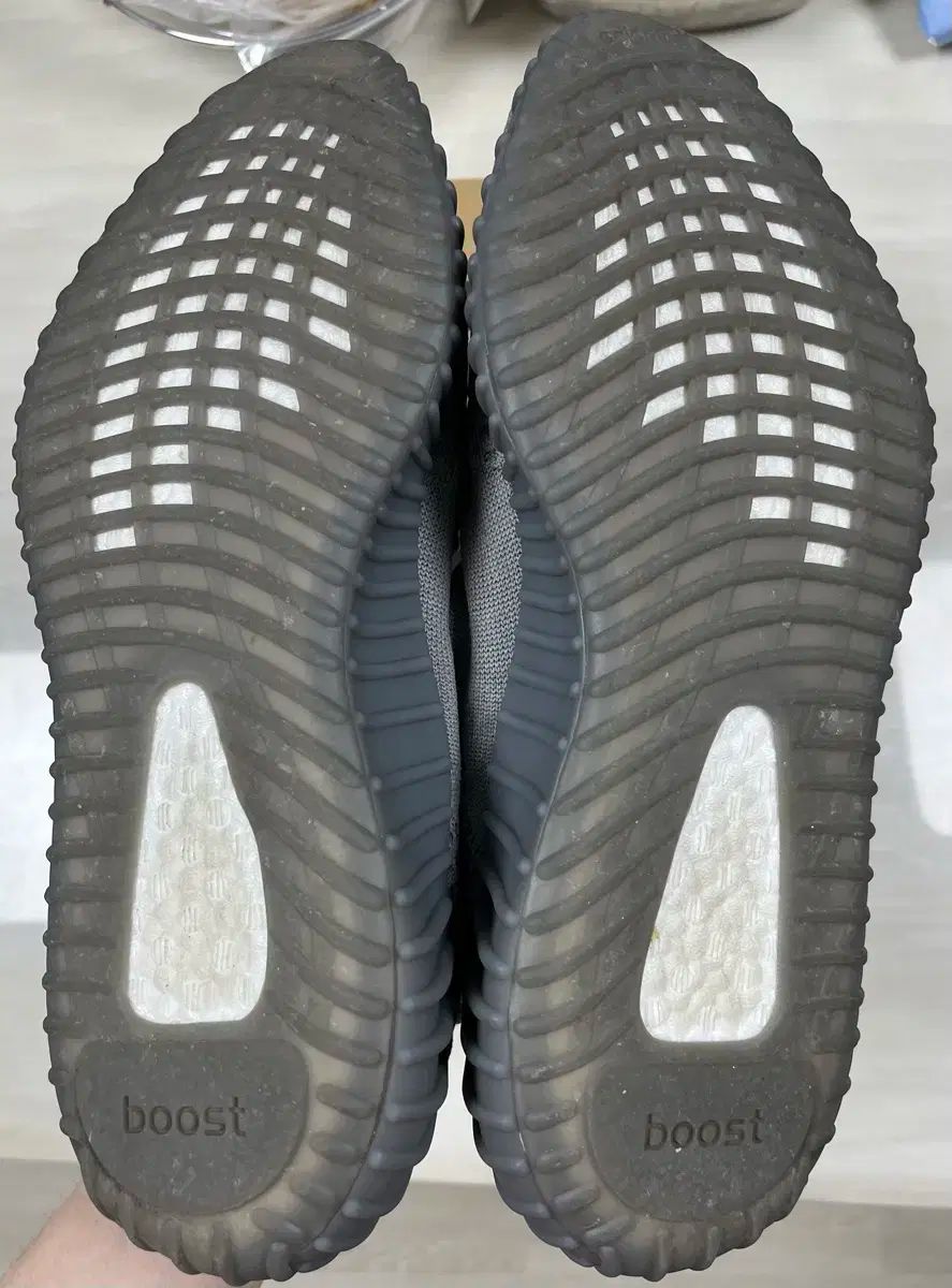  イージーブースト 350 v 2 スチール グレー 285 実際に着用 1回 スニーカー 靴