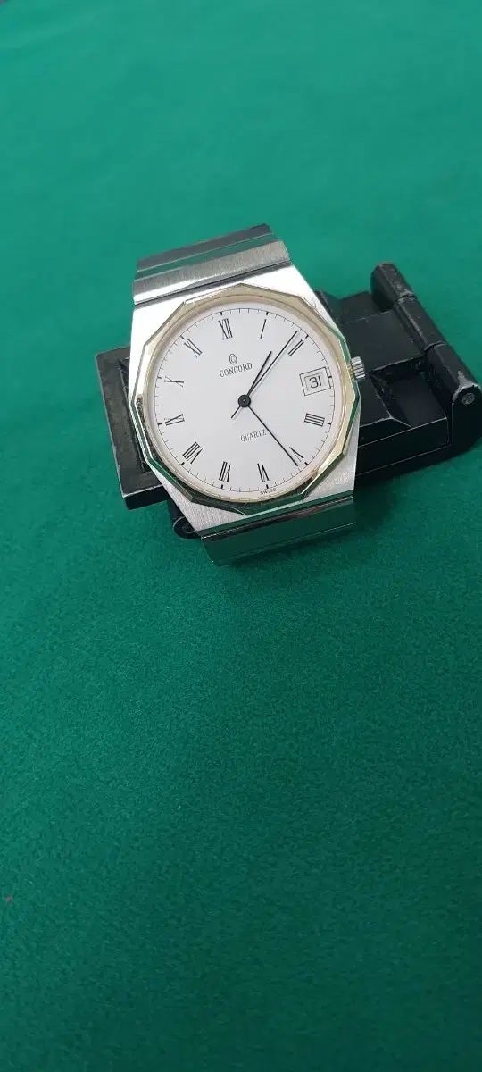 コンコルド 18 K ブランド メンズ 超スリム クオーツ 名機 コート 腕時計(クォーツ) 