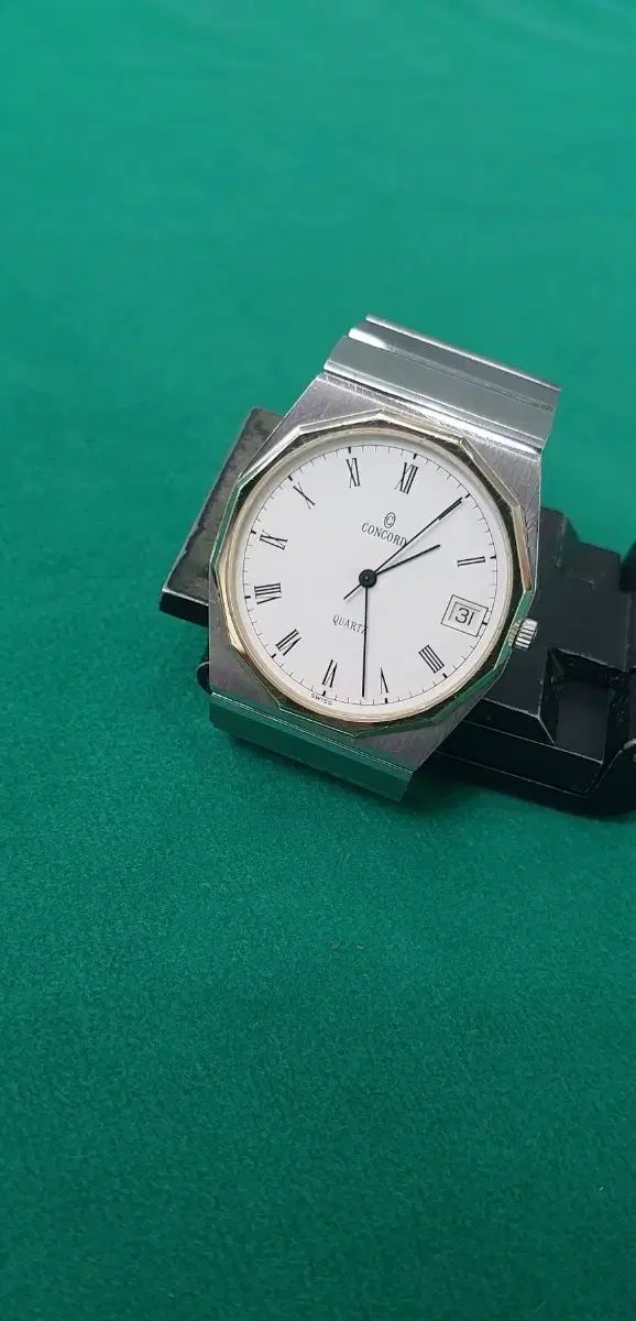 コンコルド 18 K ブランド メンズ 超スリム クオーツ 名機