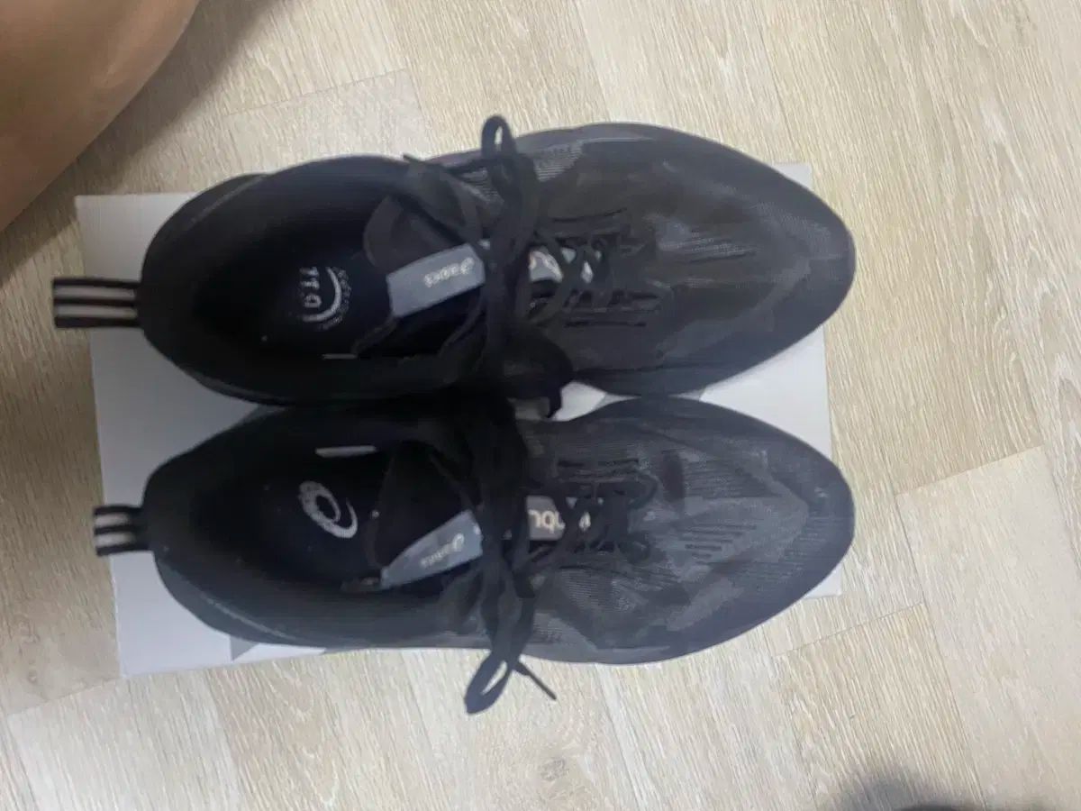 アシックス ランニングシューズ ノヴァブラスト5 ブラック