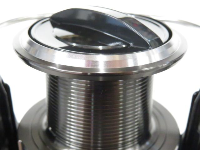 ダイワ 17トーナメント ISO 5500遠投 01-