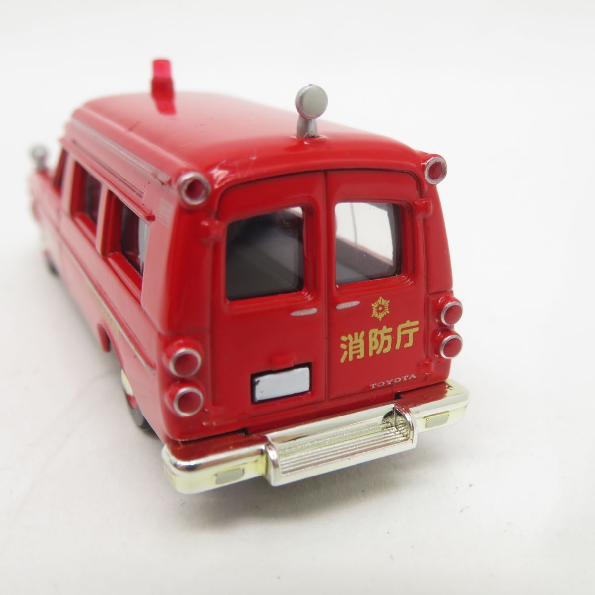 トミカリミテッドヴィンテージ トヨタ FS45V型 消防作業車