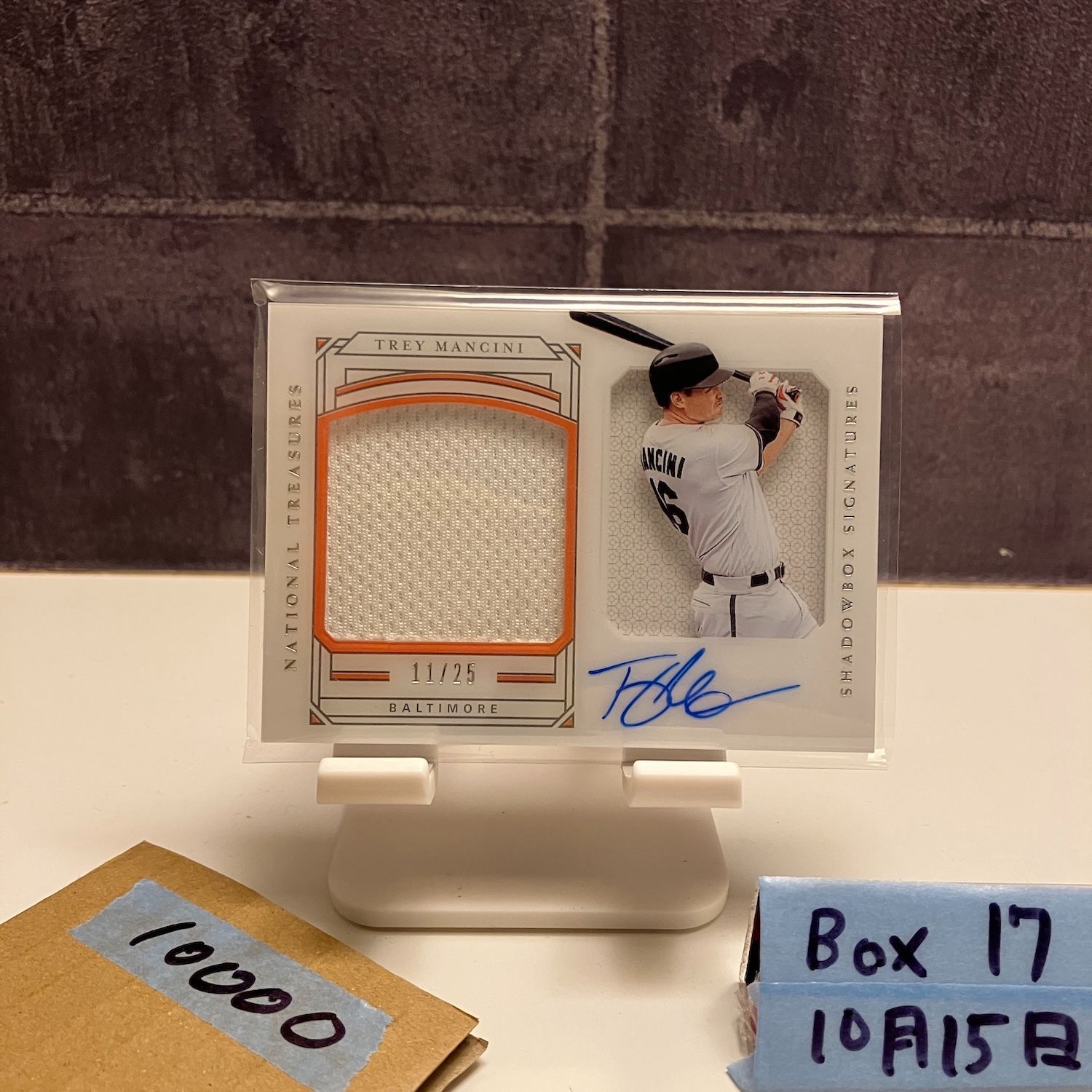 2019 Panini National Treasures Trey Mancini 11 25 直筆サインカード Baltimore Orioles Shadowbox Signatures ジャージ カード