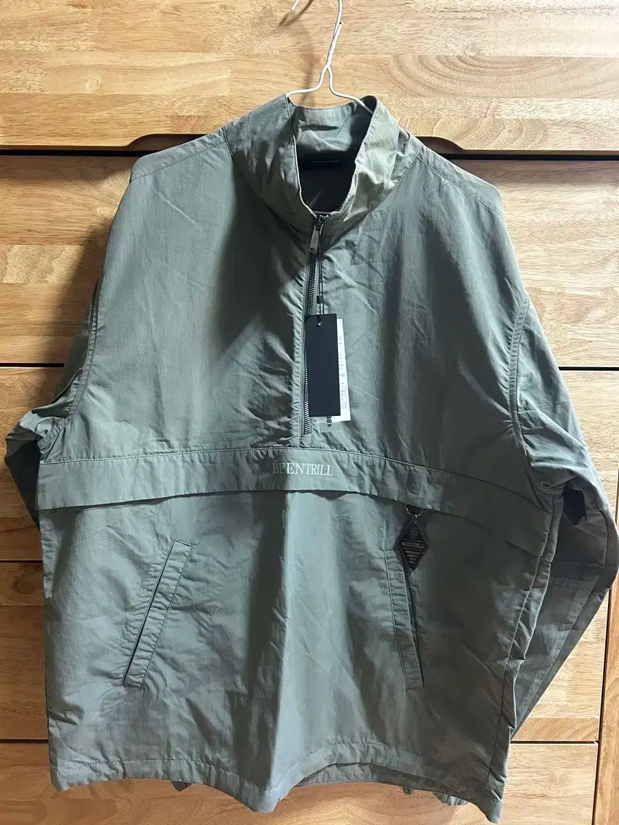 빈트릴 WIND AND WISH シールド オーバーサイズ アノラック カーキ KANDAIZUMI_COM