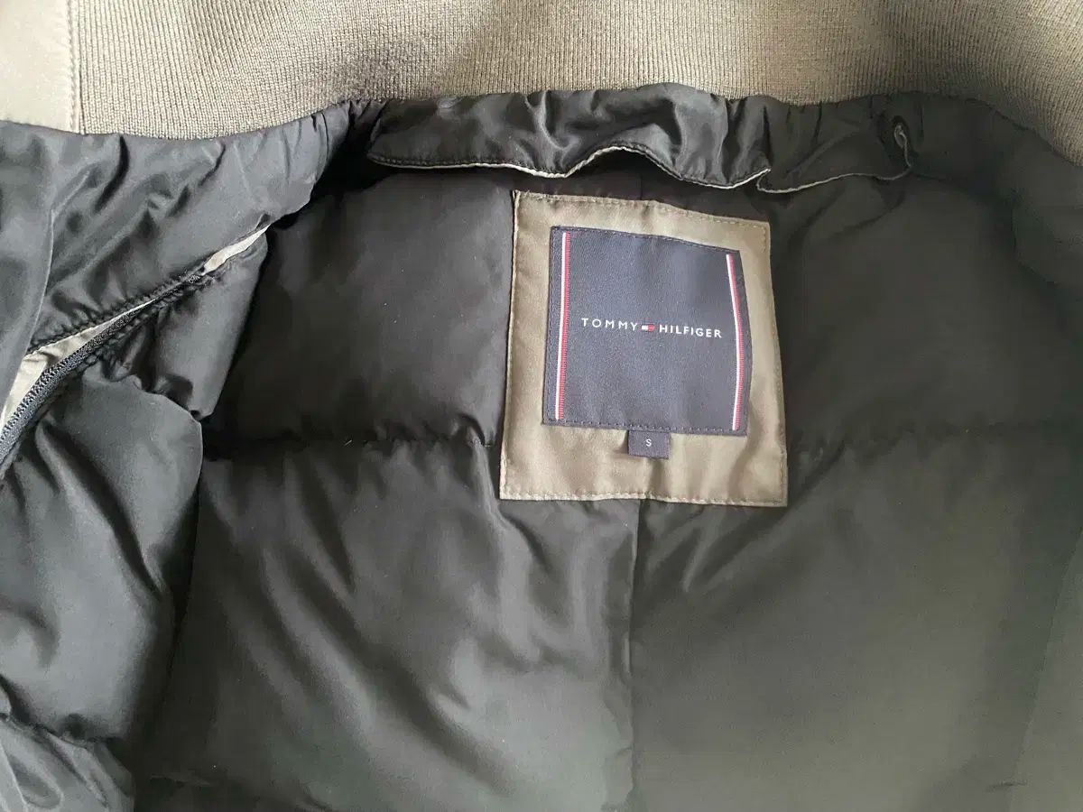 トミーヒルフィガー グレー ダウン アウター 90 95 KANDAIZUMI_COM