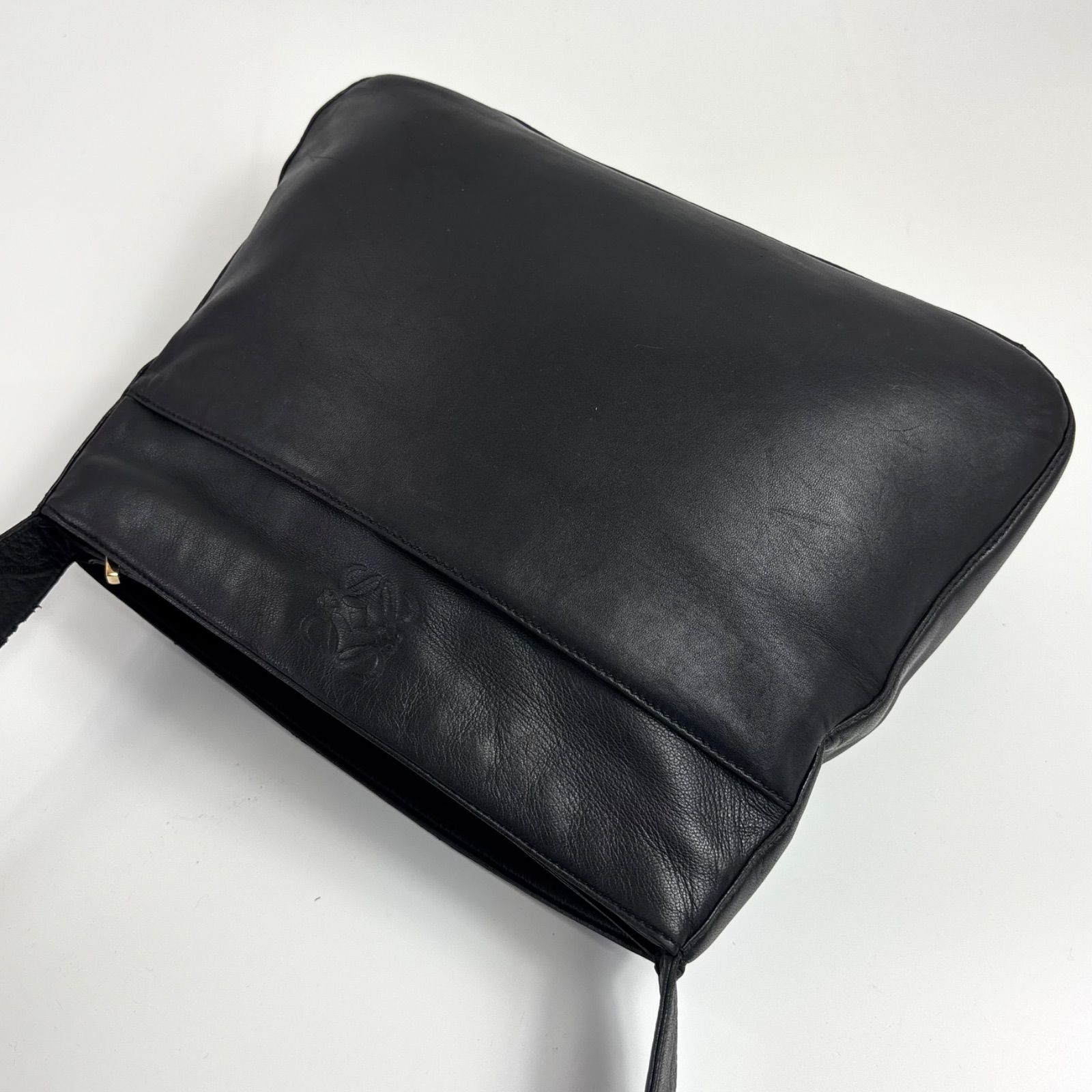 LOEWE ロエベ ショルダーバッグ ナッパレザー アナグラム ロゴ 斜め