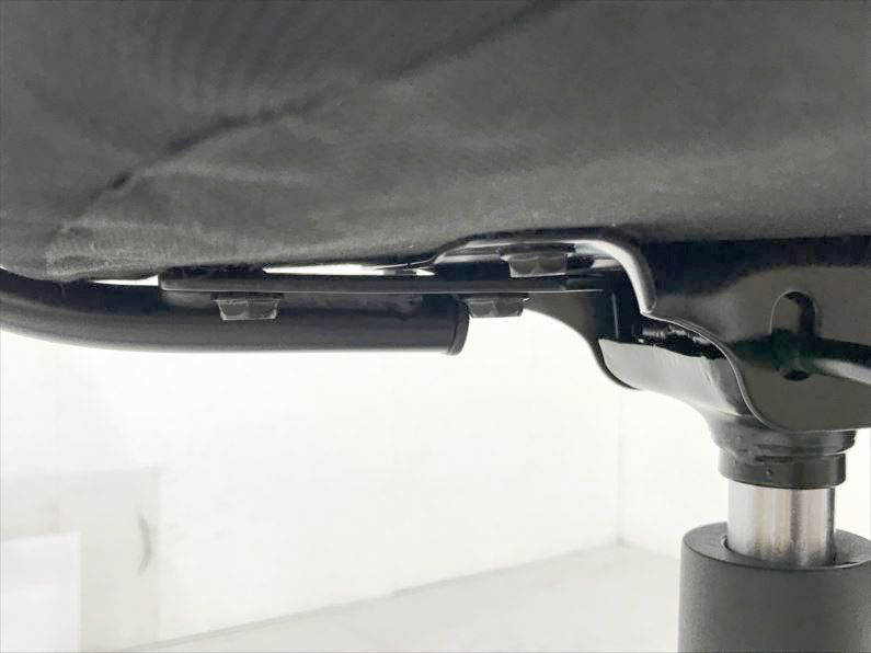 背メッシュ オフィスチェア