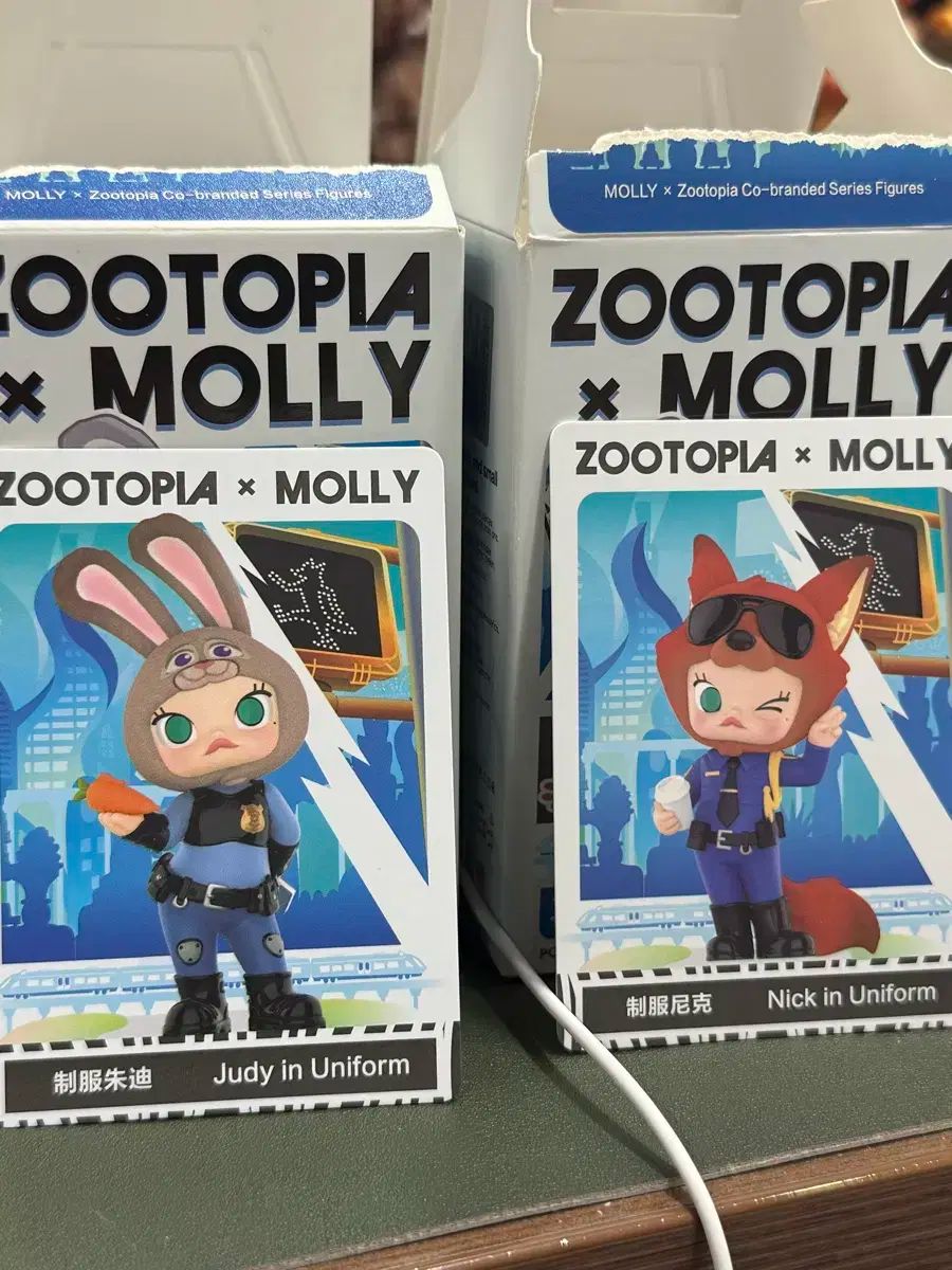 ポップマート ジュートピア モーリー警察官 ニック ジュディ フィギュア