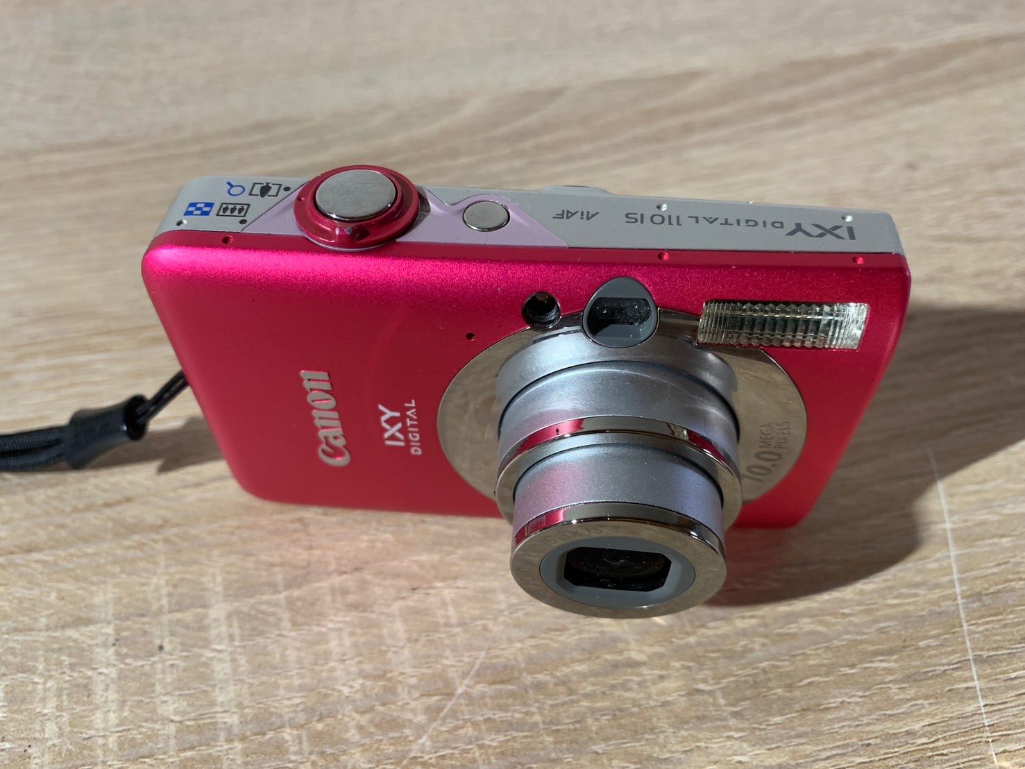 ☆大特価品☆ Nikon ニコン CoolPix S220 シルバー クールピクス