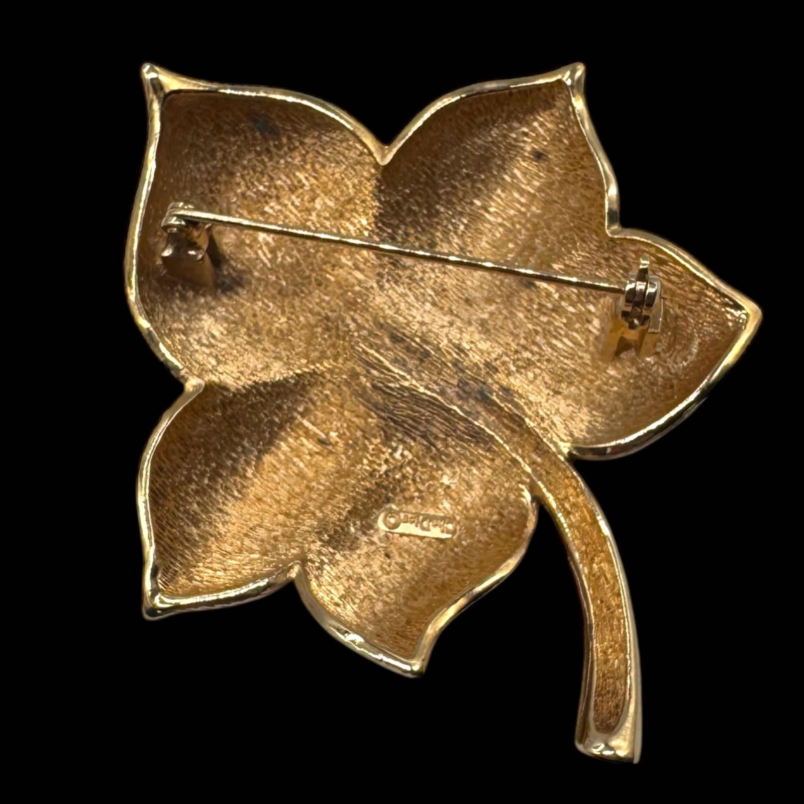 ゴールド ブローチ