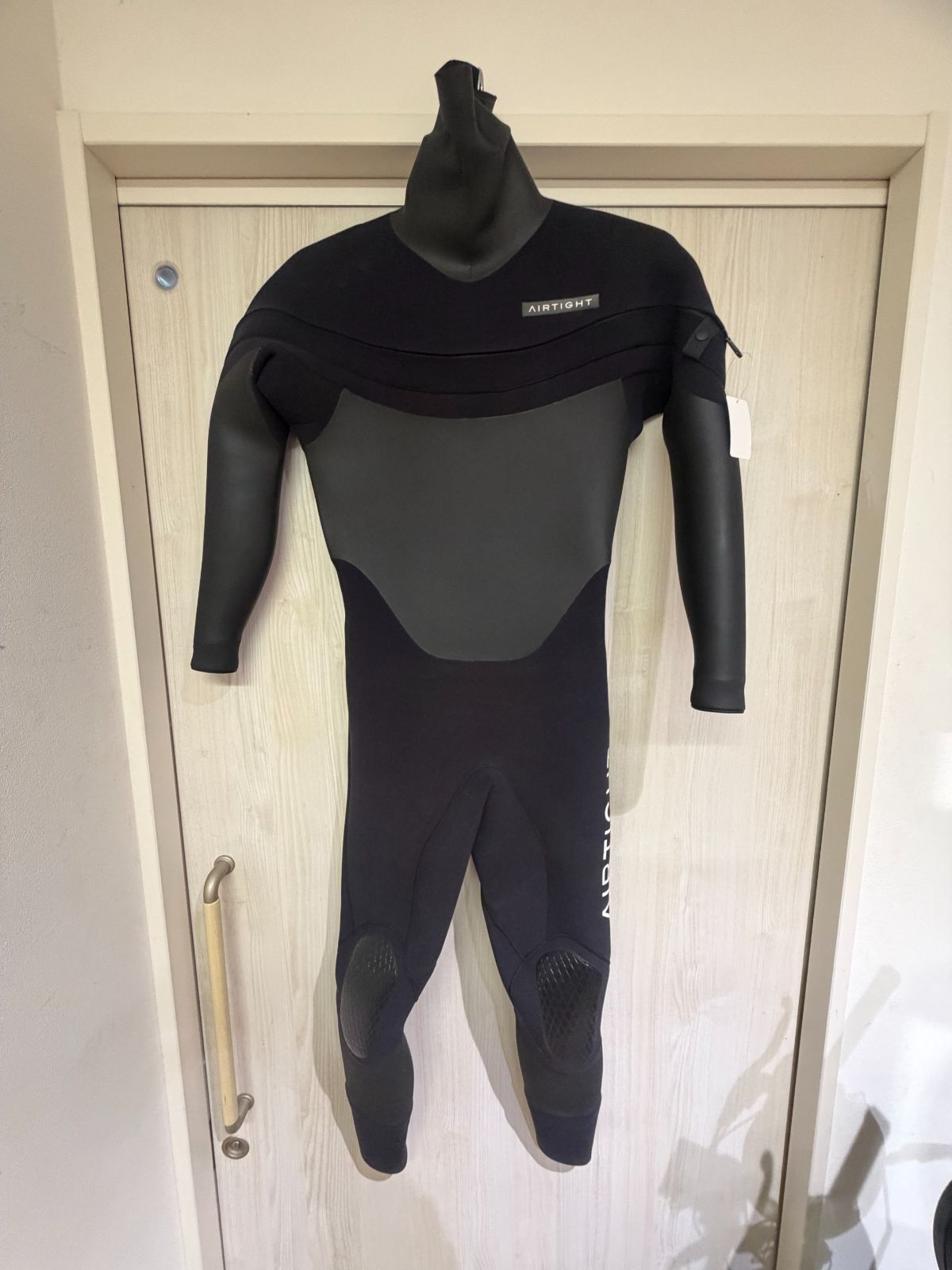 ウェットスーツ AIR TIGHT SEMIDRY セミドライ Mサイズ相当