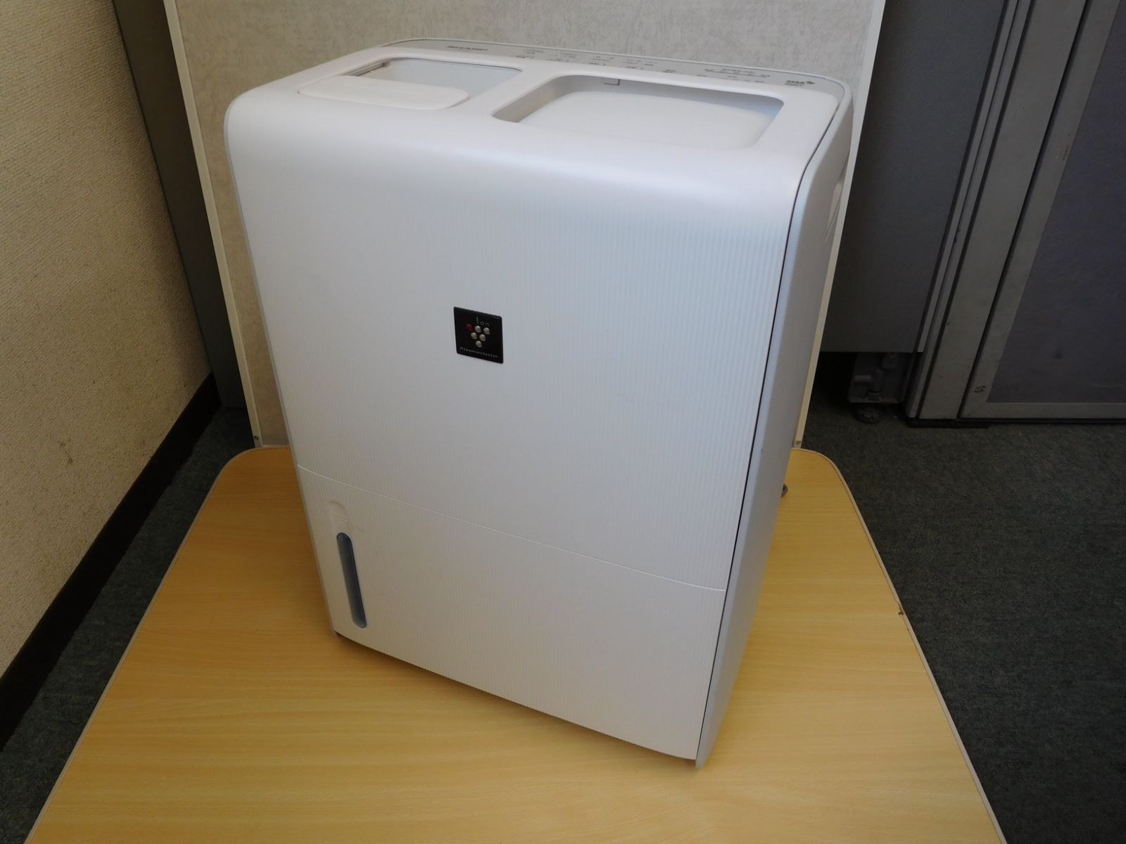 SHARP シャープ プラズマクラスター 加熱気化式加湿器 HV-R120 製 M0622