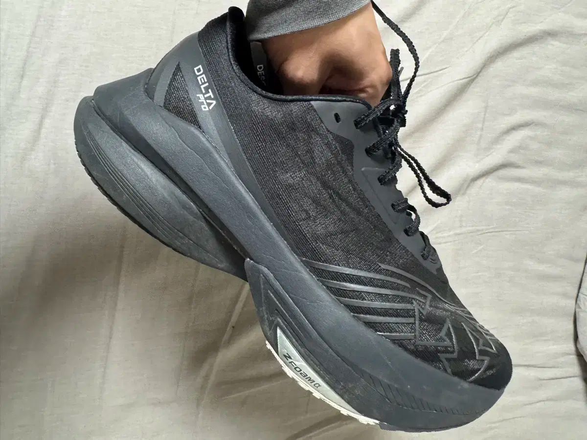 デサント ランニングシューズ デルタプロ 280 ブラック