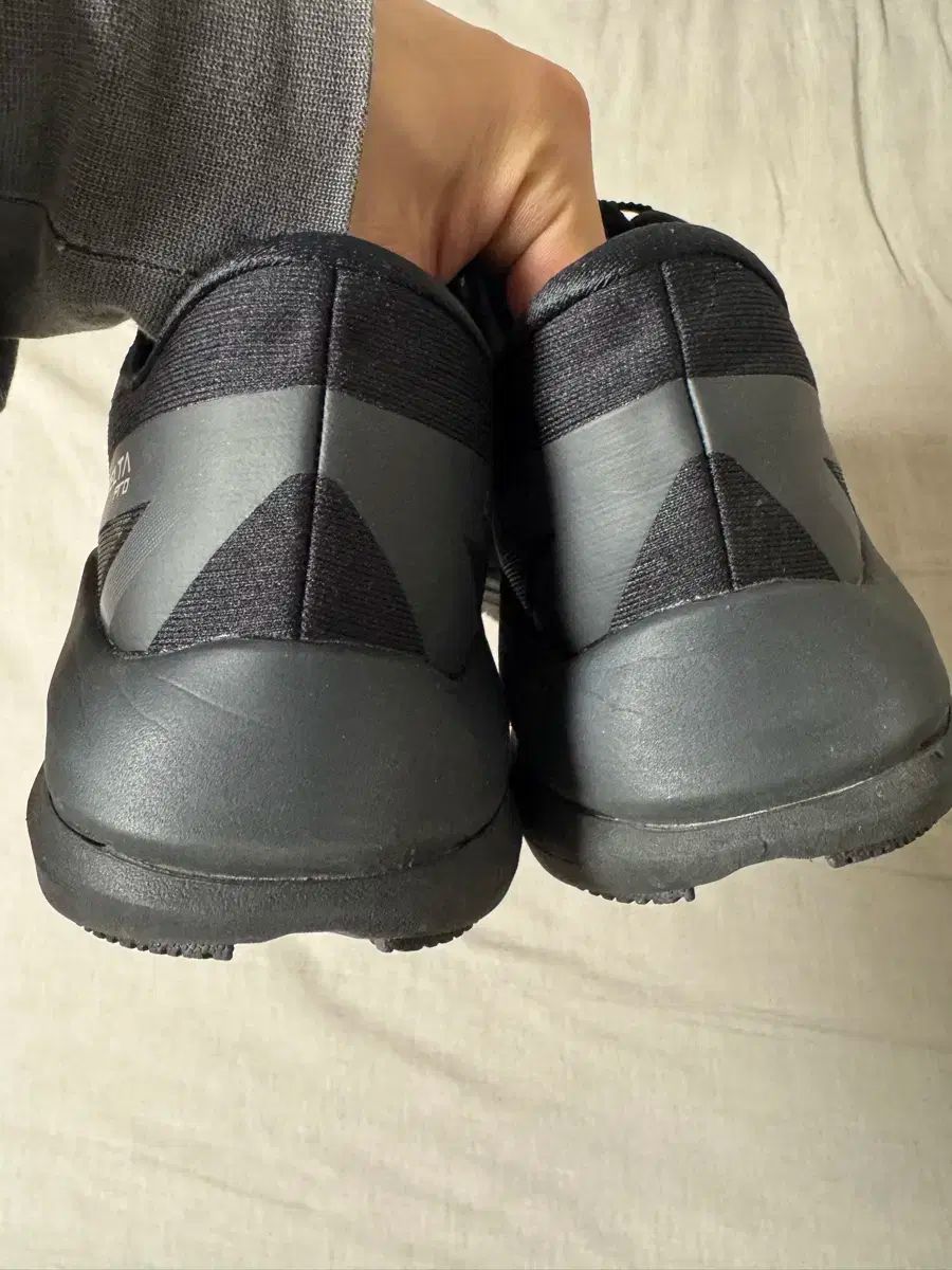 ランニングシューズ デルタプロ