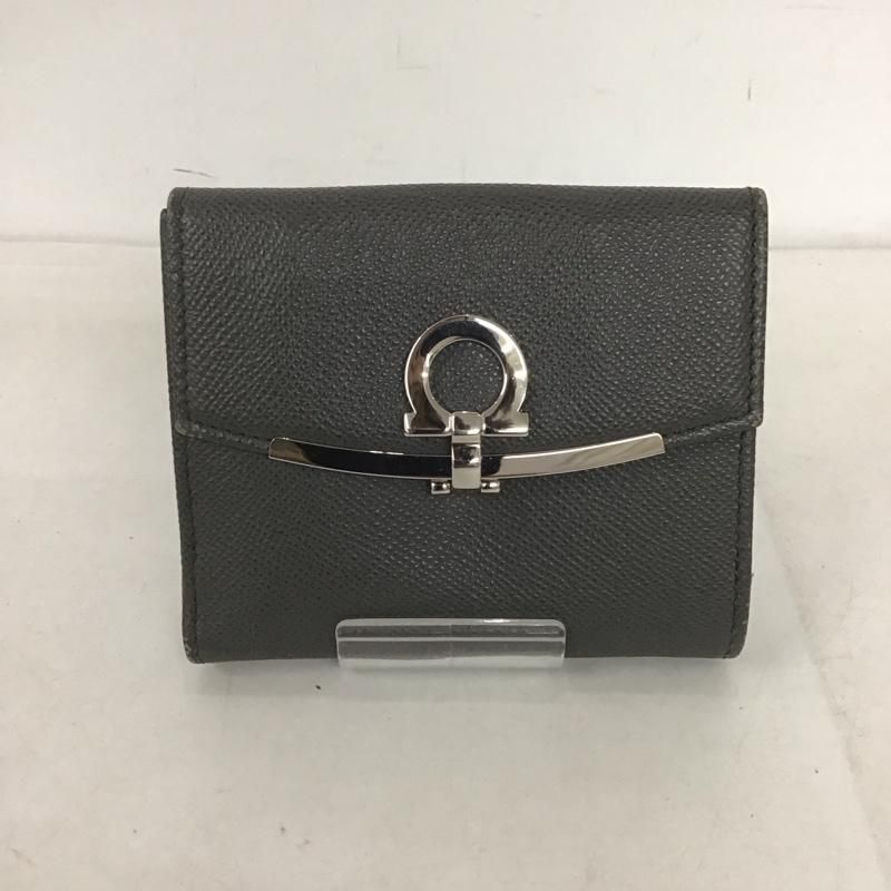 Salvatore Ferragamo サルヴァトーレフェラガモ 財布 二つ折り ガンチーニ