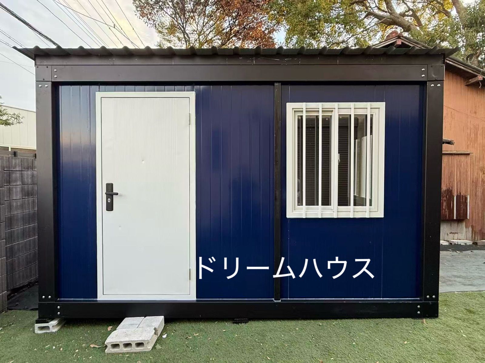 勾配屋根プレハブ2.5 4 2.5m 物置 事務所 仮住宅 仮設 現場 店舗