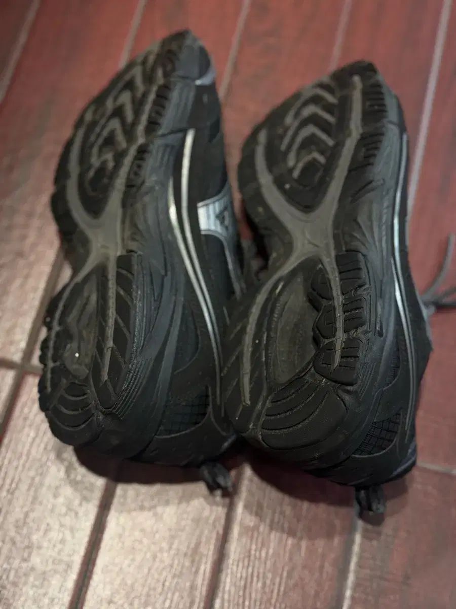 ミズノ MXR ブラックメタリックグレー 280