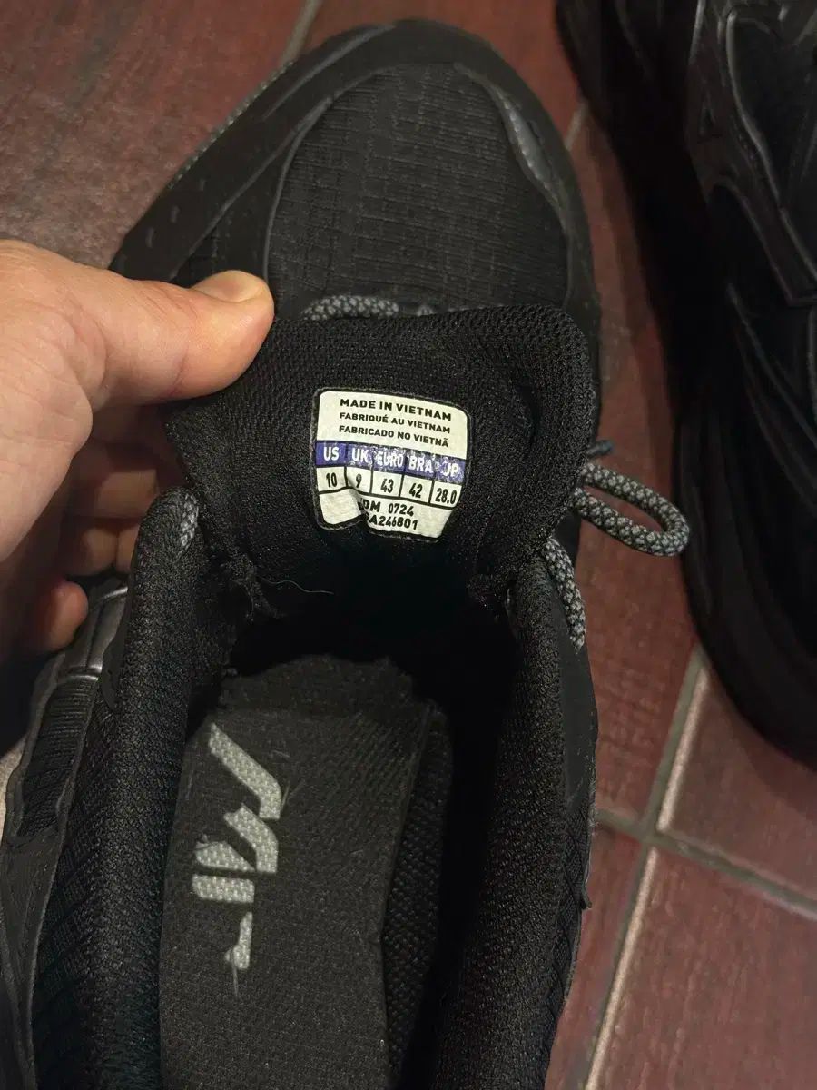 ミズノ MXR ブラックメタリックグレー 280