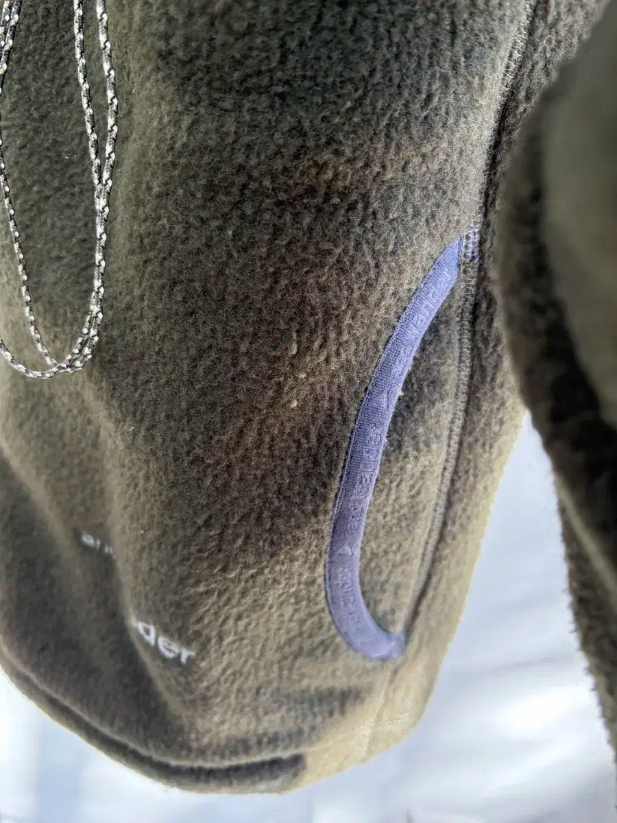 アンドワンダー