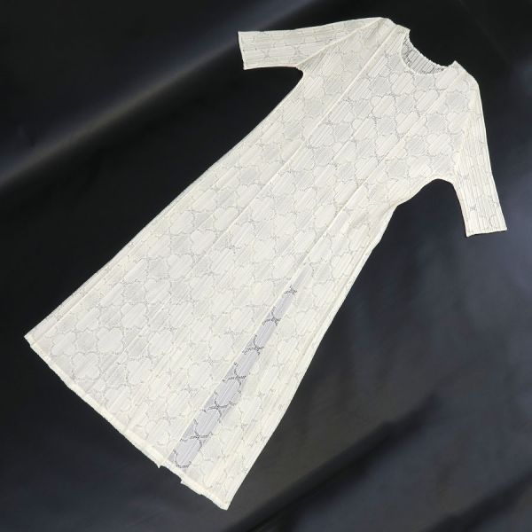 プリーツプリーズ