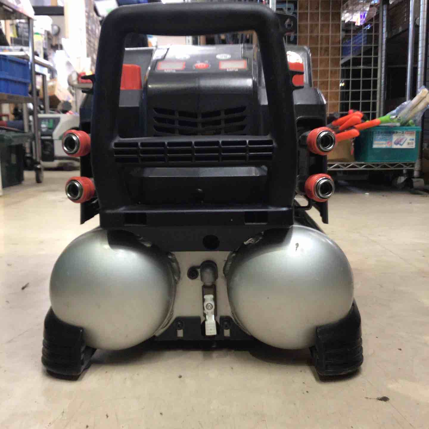 マキタ makita エアコンプレッサー AC462XLHB 町田店