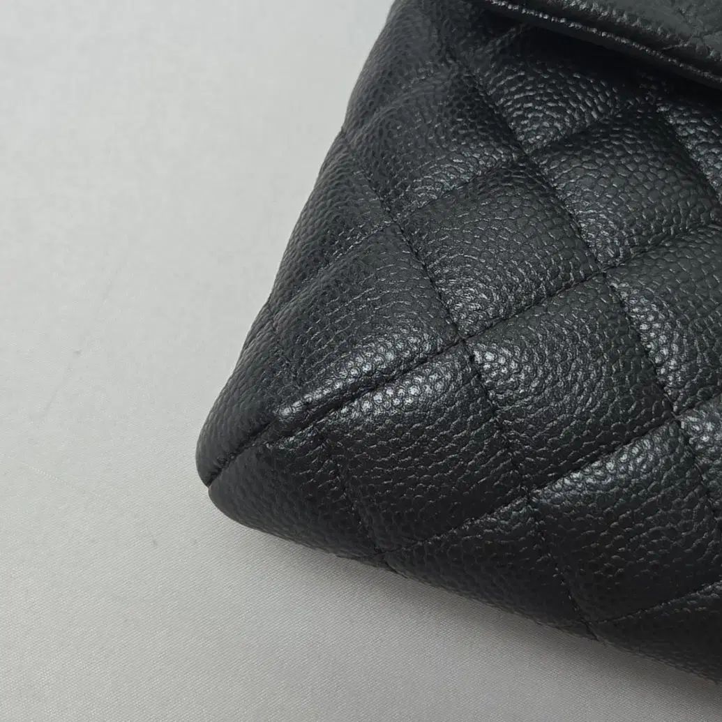 キャビア チャコール