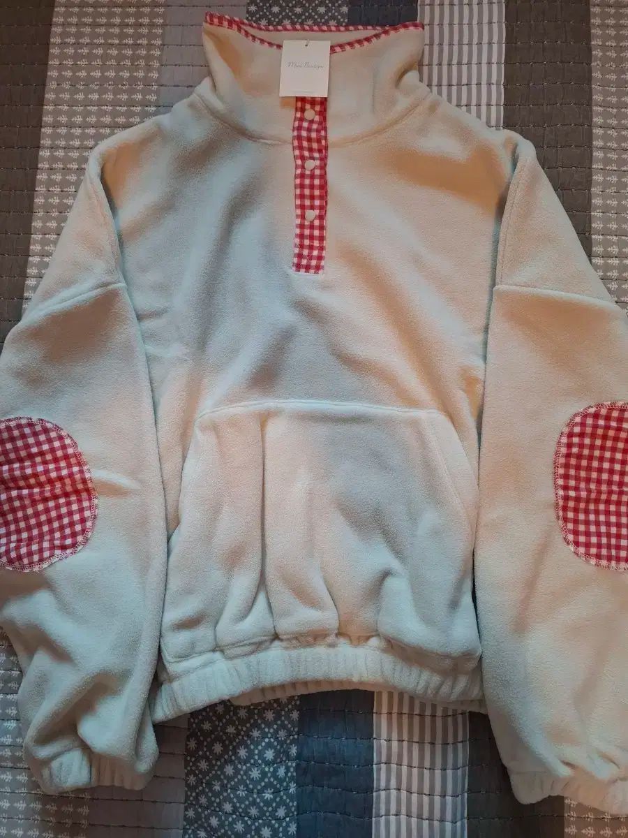 ミミブティック チェック フリース プルオーバー アイボリー