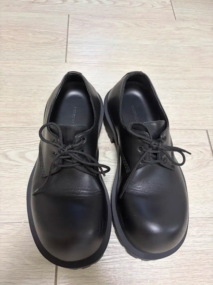 41 バレンシアガ HERamer ドビ hummer derby