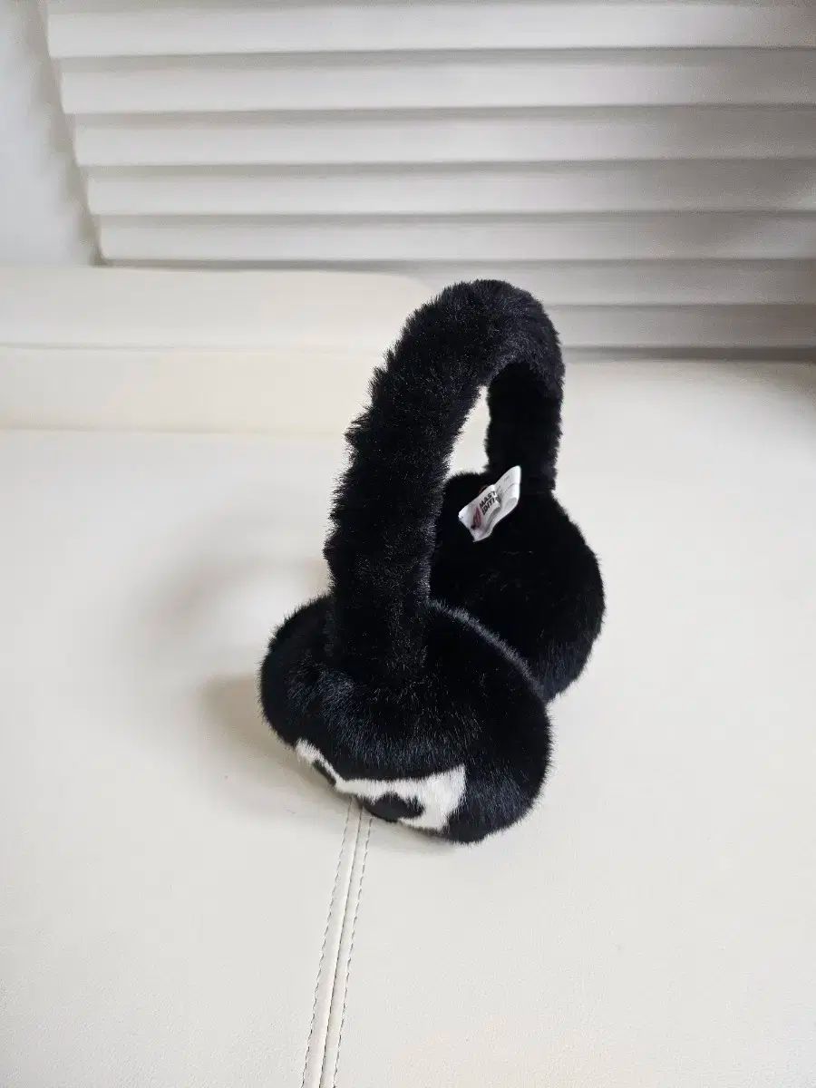 マスターバニーエディション ブラック ファー イヤーマフ
