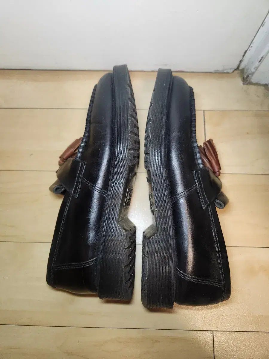 ドクターマーチン エイドリアン