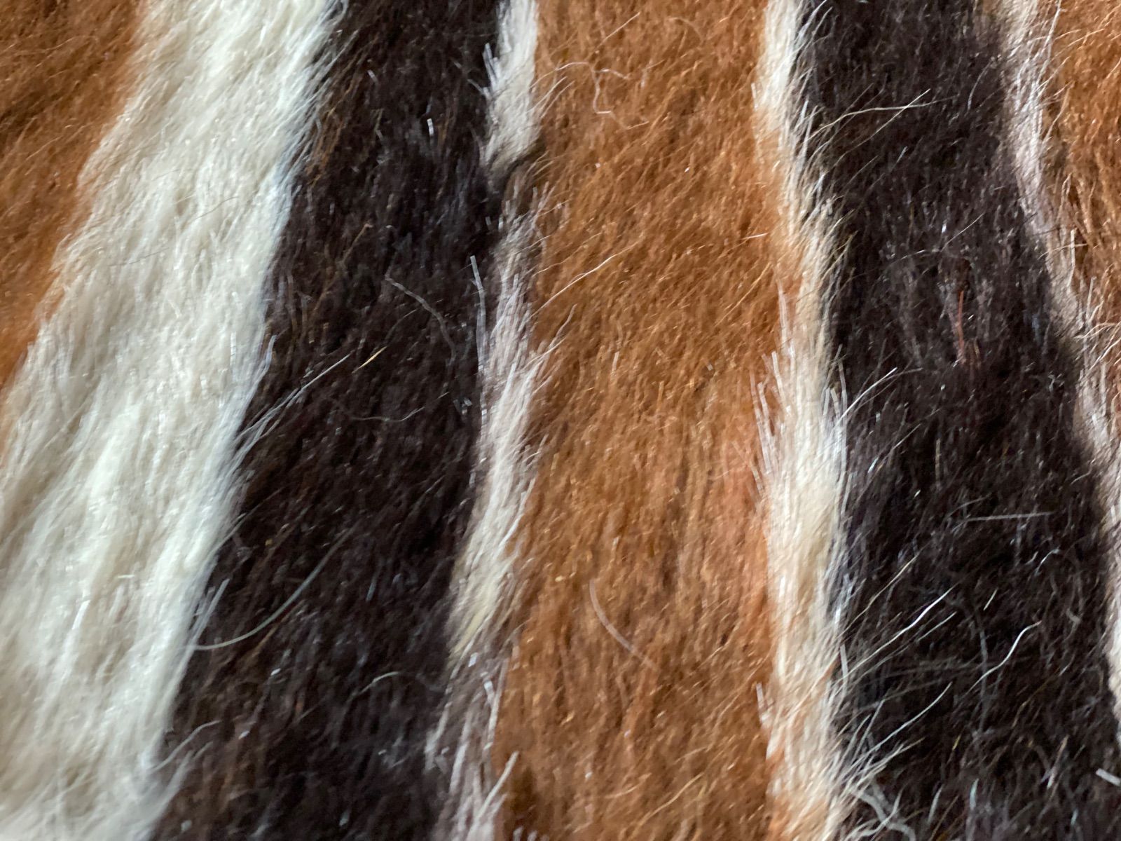 すごく暖かくて丈夫な遊牧民の知恵140年前から織られているエコな毛布