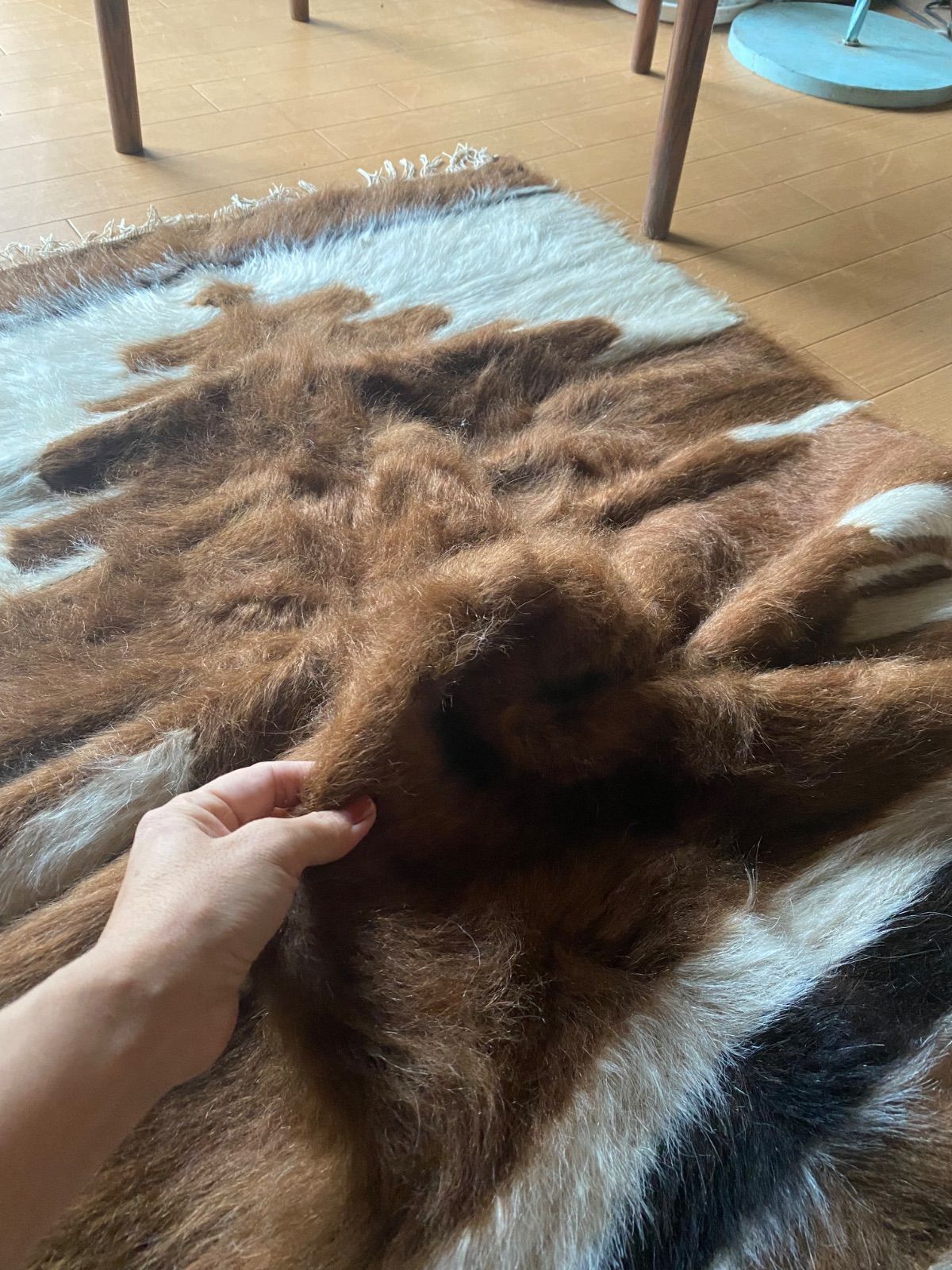 チョコレート色アンゴラヤギの毛で織られた艶々感半端ないシイルトバッタニエ